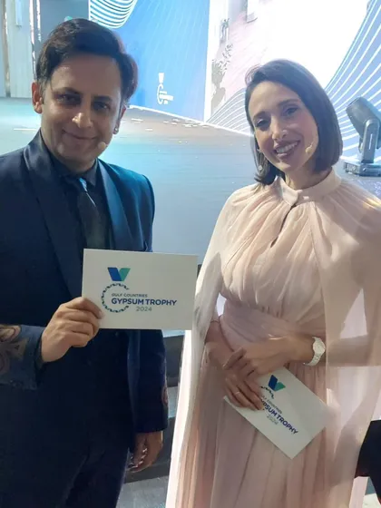 With the emcee at the Saint Gobain event in Dubai. Collaborating with other event professionals is key to a successful international show.