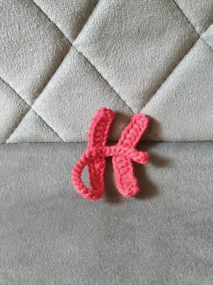 And finally, the letter 'H'. You can customize your things with these crochet appliques by ordering any letter you need.