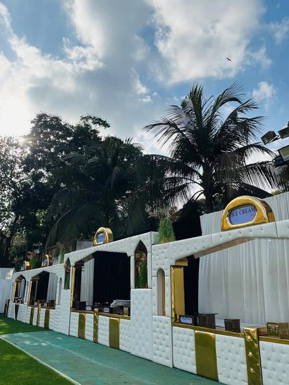 Artful Displays & Elegant Setups photo 44