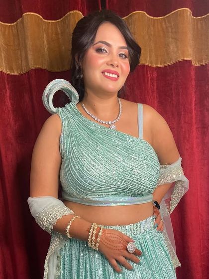 Looks Salon - Makeup Services Festive Season Looks photo 5