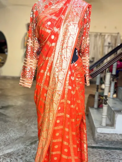 Here you can see the beautiful drape of the 'SONDARYA' saree. This piece is a testament to timeless fashion, something you can pass down through generations.