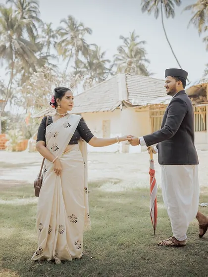 Embracing timeless Maharashtrian heritage, this couple's portrait has a classic, old-world charm. I specialize in capturing the elegance and cultural richness of traditional pre-wedding shoots.