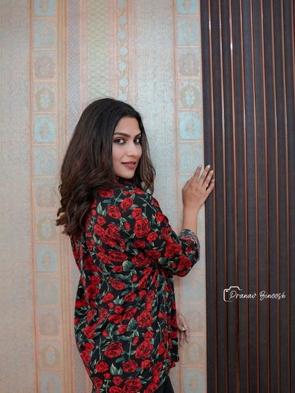 Alankara Homestories - Custom Wall & Window Treatments As Seen In: Celebrity Homes photo 16