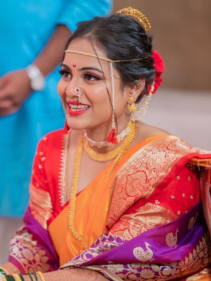 The perfect bridal glow for a traditional Vidhi look. Her smile says it all.