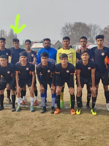 The CBSE national team in Srinagar for the SGFI tournament, with our player Prerit marked.