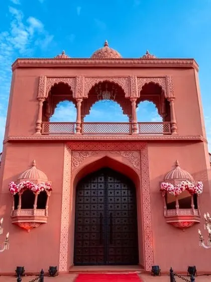 The facade of this palace-style venue is a statement in itself. I work with such locations to enhance their natural beauty with floral arrangements and lighting for pre-wedding shoots and the main event.