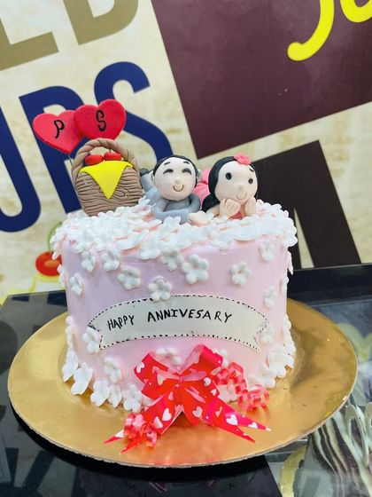 Elegant & Celebration Cakes photo 10