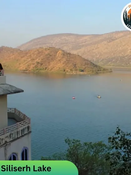 A view of the stunning Siliserh Lake, a key stop on our Sariska caravan route. The trip includes visits to scenic viewpoints like this one, perfect for relaxing and taking photos.