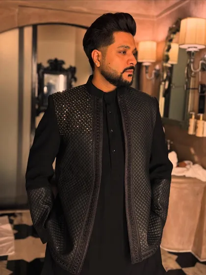 A side profile showing the complete look. Style and music go hand in hand.