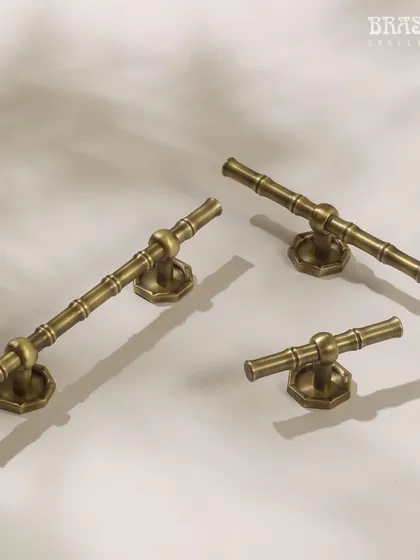 The Bamboo T-knob with a backplate. The addition of the octagonal backplate provides a more substantial and traditional look, grounding the organic design of the handle.