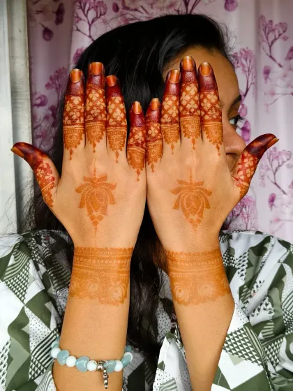 The final stained result, a testament to using fresh, high-quality henna paste.
