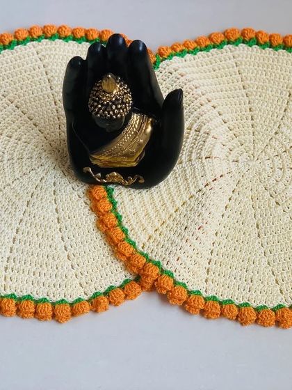 Another view of the cream and orange tulip doilies, a fresh and evergreen color combination.