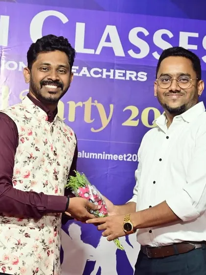 We believe in recognizing the efforts of our team. Here, one of our mentors is being felicitated for his role in guiding our students to success.