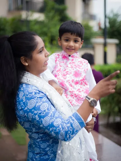 A natural moment between a mother and her child. We focus on capturing authentic interactions during our family photography sessions.