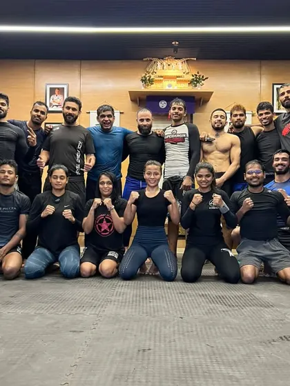 The energy of a Saturday open mat is unmatched. Here is our big group of men and women after a session of hard rolls at The Dojo.