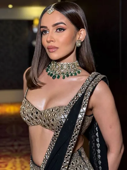 The movement and elegance of this look, with the winged liner as a central focus.
