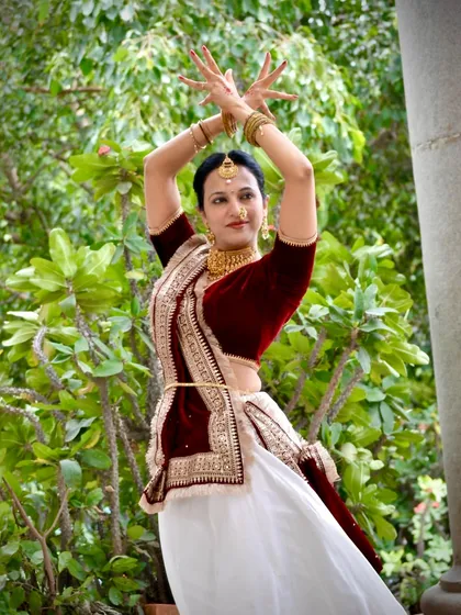 Beyond the high-energy beats, I also specialize in graceful and expressive choreography. This pose captures the elegance I can bring to a bride's solo performance or a romantic couple's dance.