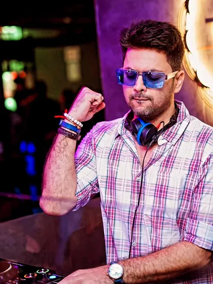 A power pose from a Sunday night at Toca. Feeling the music and getting ready to drop the next banger.