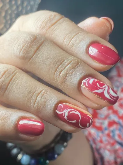 A final look at this vibrant magenta and white swirl combination.