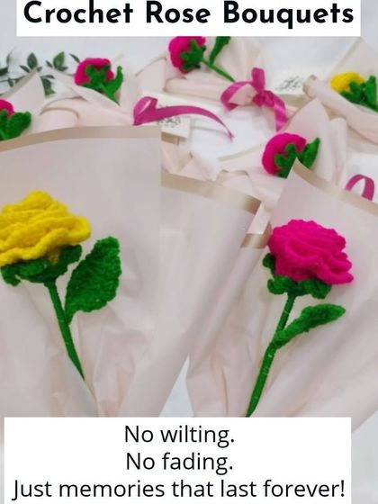 No wilting, no fading, just memories that last forever. Here you can see the single-stem rose bouquets, a simple yet elegant gift for any occasion.