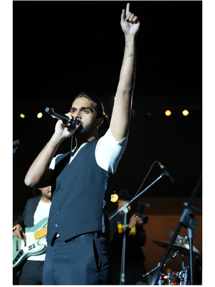 Getting the crowd involved is what we do best. Here's our vocalist engaging with the audience at the Budweiser event.