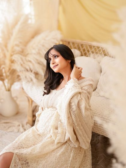 Solo Radiance: Portraits of the Mother-to-Be photo 222