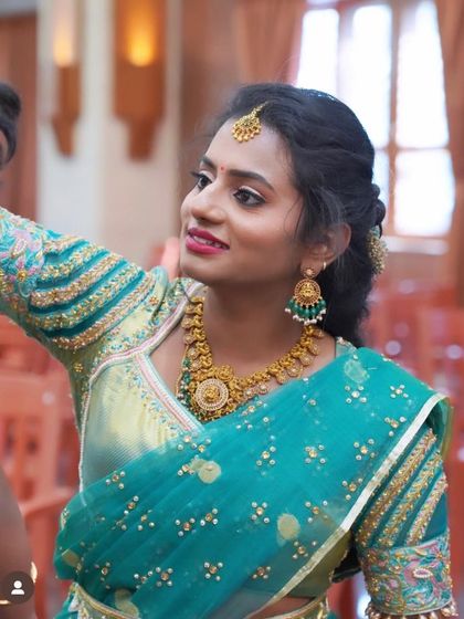 Aarvi The Designer Vastra - Custom Ethnic & Bridal Wear Design Our Beautiful Clients & Their Stories photo 35