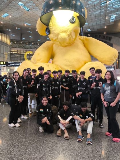 Our FRC Team Kaizen poses at the airport, ready for their journey to the FIRST World Championship in Houston.