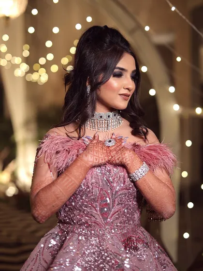 A glamorous engagement look for my stunning bride Gurusha. We went with a dramatic smokey eye and a beautiful feathered gown, creating a unique and breathtaking look that was perfect for her cocktail night.