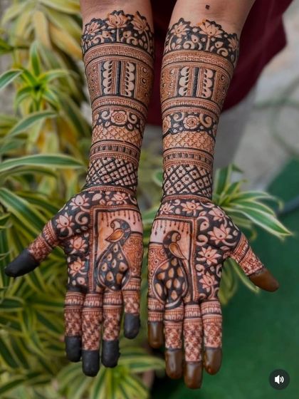 Kanha Mehandi - Bridal Mehndi Intricate Hand Designs photo 14