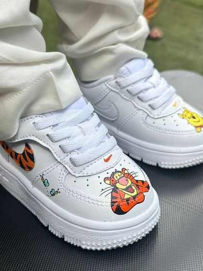 Custom Kicks: Wearable Art photo 32