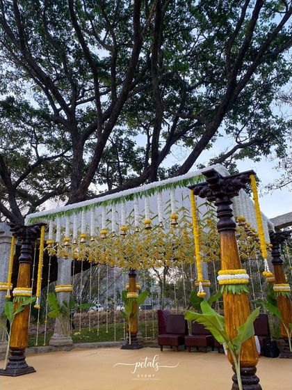 Petals - Wedding Decoration & Styling Timeless South Indian Mandaps photo 25