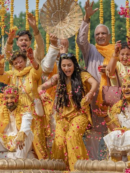 Haldi, Mehndi & Sangeet: Poori Masti & Dhamal photo 19