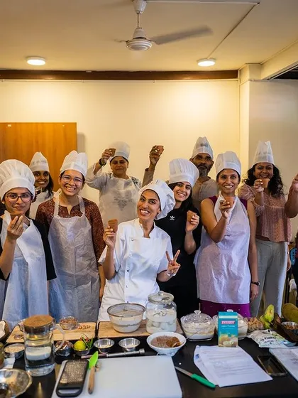A proud moment from our January 2024 retreat. Here, the participants have just learned how to make the perfect masala chai without any dairy, using dates for sweetness. It's all about learning to recreate your favorite comfort foods in a healthy, healing way.