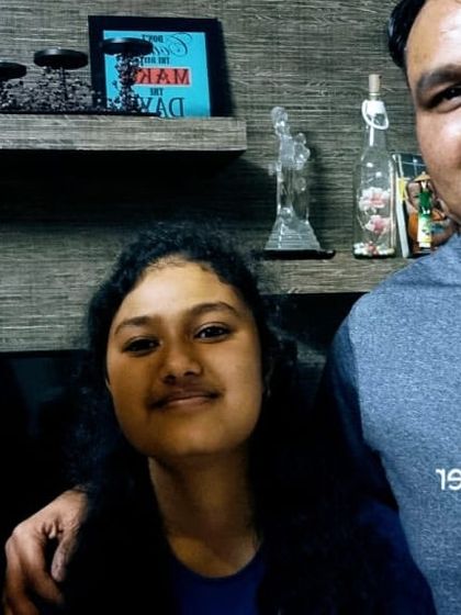 To be adored by your students is a feeling like none other. A wonderful moment spent with my student Chahak from Auckland and her father during their visit.