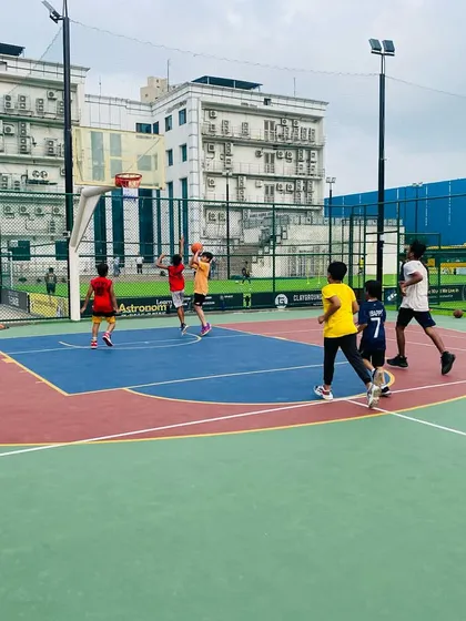 A player goes up for a layup.