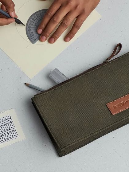 The Brilliance of Detail: Jewelry & Accessory Campaigns photo 45