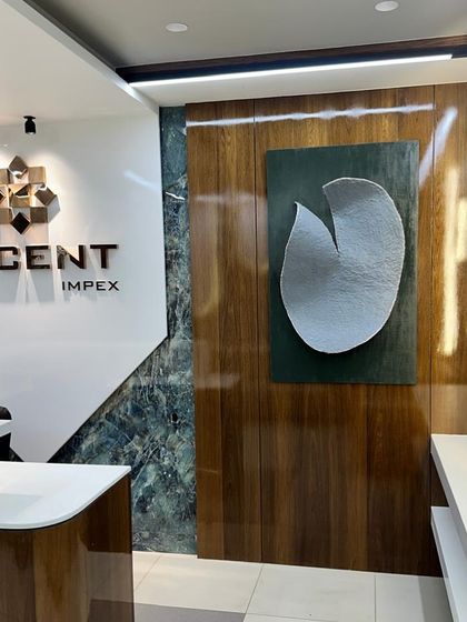 "Edge of Perfection," a bespoke artwork curated for the offices of Decent Impex. The clean, minimalist, yet deeply textured form reflects the company's balance of strength, subtlety, and precision.
