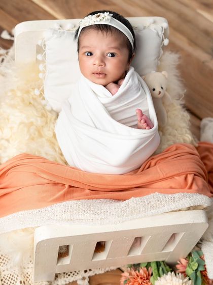 Newborn Dreams: Posed & Swaddled photo 9