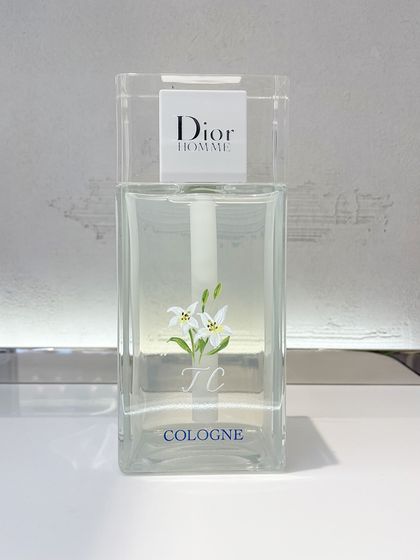 "White is pure and simple and matched with everything." Inspired by Christian Dior's words, I painted these dainty white lilies and added engraved initials to a Dior Homme Cologne bottle onsite.