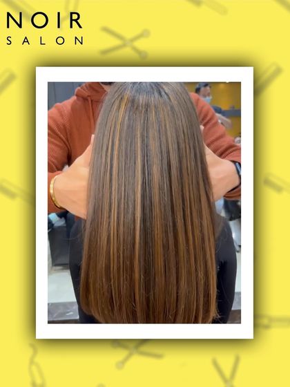 For a more defined look, I created these caramel babylights on a dark brown base. The contrast is striking yet natural, perfect for adding dimension to straight hair.