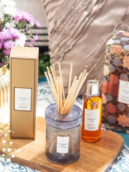 A curated selection from our extensive product portfolio, showcasing the diverse range of fragrances, colors, and designs we offer. Each image highlights the beauty and versatility of our candles, diffusers, and gift sets.