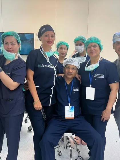 Another group of faculty and trainees from the Bangkok workshop, ready for another day of learning.