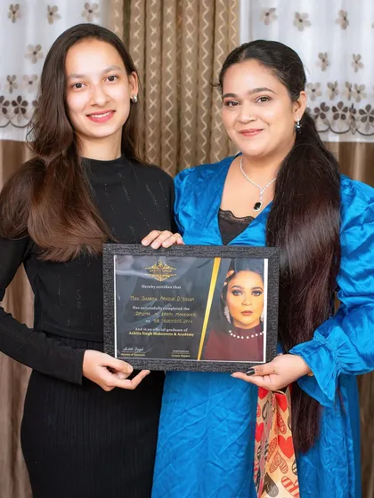 Presenting a certificate to a talented new artist. My diploma courses are designed to be a complete one-stop solution for aspiring professionals.