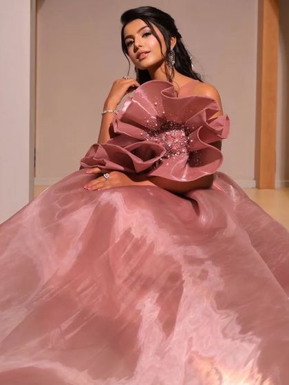 Glamorous Waves & Half-Up Styles photo 15