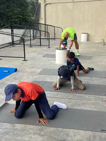 A group of junior golfers during their pre-round warm-up. A TSG-run tournament is always an opportunity to learn and improve.