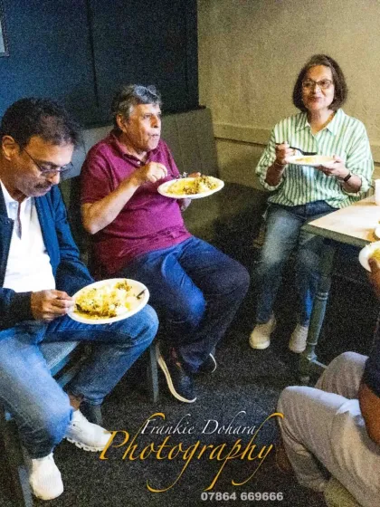 Enjoying a post-match meal with friends and family. These moments of relaxation are essential during a high-pressure tour.