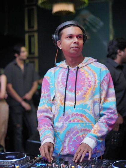 Behind the Decks photo 17