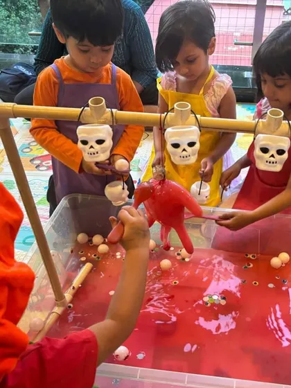 Getting into the spooky spirit with our Halloween-themed sensory bin. The kids loved this gooey, bubbly, and slightly eerie setup, fishing for eyeballs and bones. It’s a perfect example of how we make learning about textures fun.