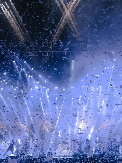 A shower of confetti rains down on the dance floor. This explosive moment of celebration is a fantastic way to end a performance or the night itself, leaving everyone with a lasting memory.